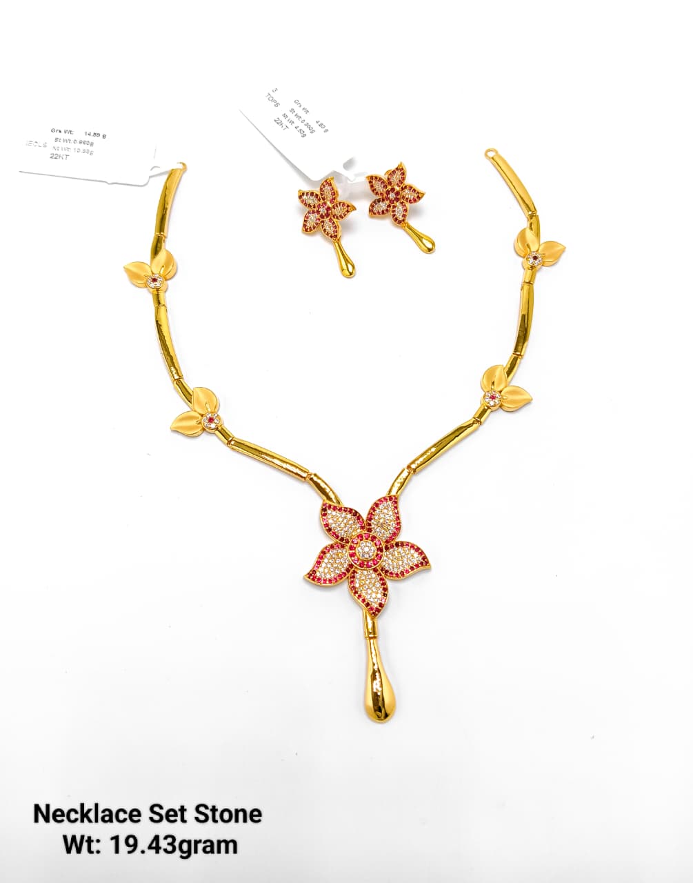 Paper Casting Pro Max Floral Stone Necklace Set (19.43 g)